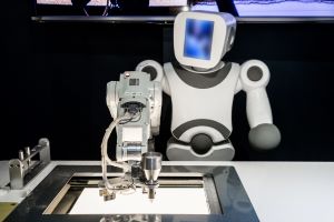 ENI|超吸睛！遨博携AI绘画机器人惊艳亮相“智能制造高峰论坛”